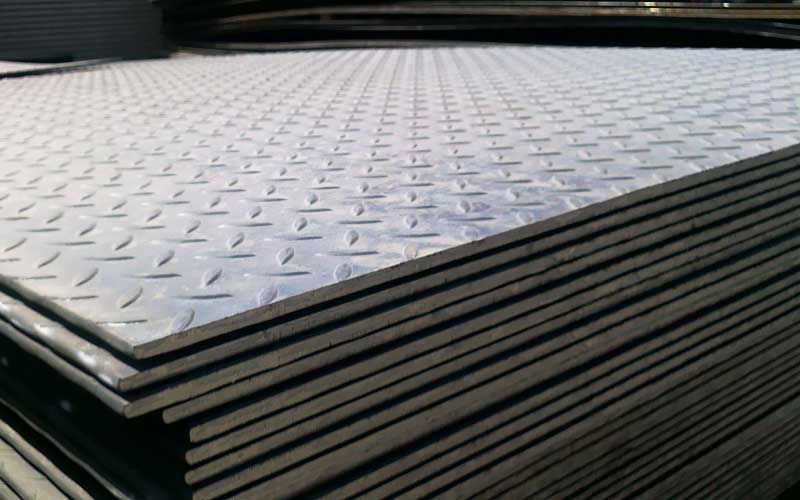 CHECKERED STEEL PLATES